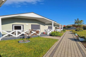 Single-storey holiday homes near the beach, Ch opy, Chłopy